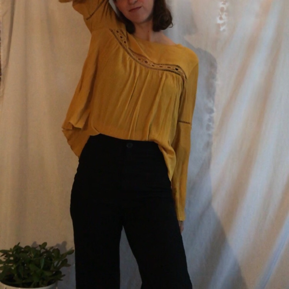 Mustard yellow top
